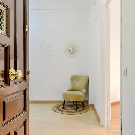 Avanti La Campana, Con Un Balcon Que Te Enamorara Del Ambiente De Sevilla Exterior photo